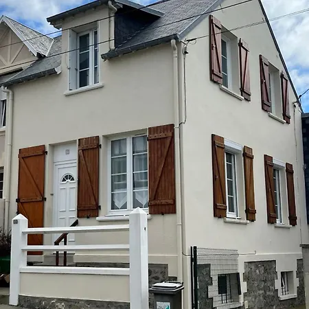 Holiday home Maison 6-8 Personnes, Velos Inclus, A 5 Min De La Gare